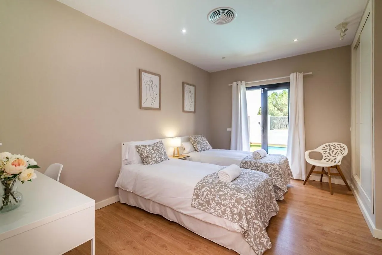 Vacation Marbella I Villa Riviera Del Sol, Private Pool, Jacuzzi, Walking Distance To The Beach Màlaga