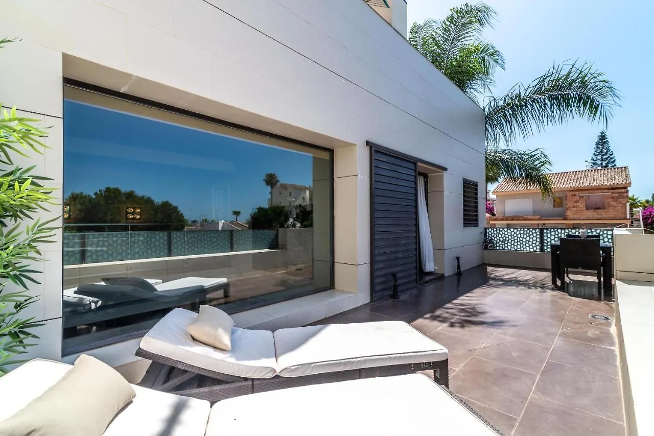 Vacation Marbella I Villa Riviera Del Sol, Private Pool, Jacuzzi, Walking Distance To The Beach Malaga